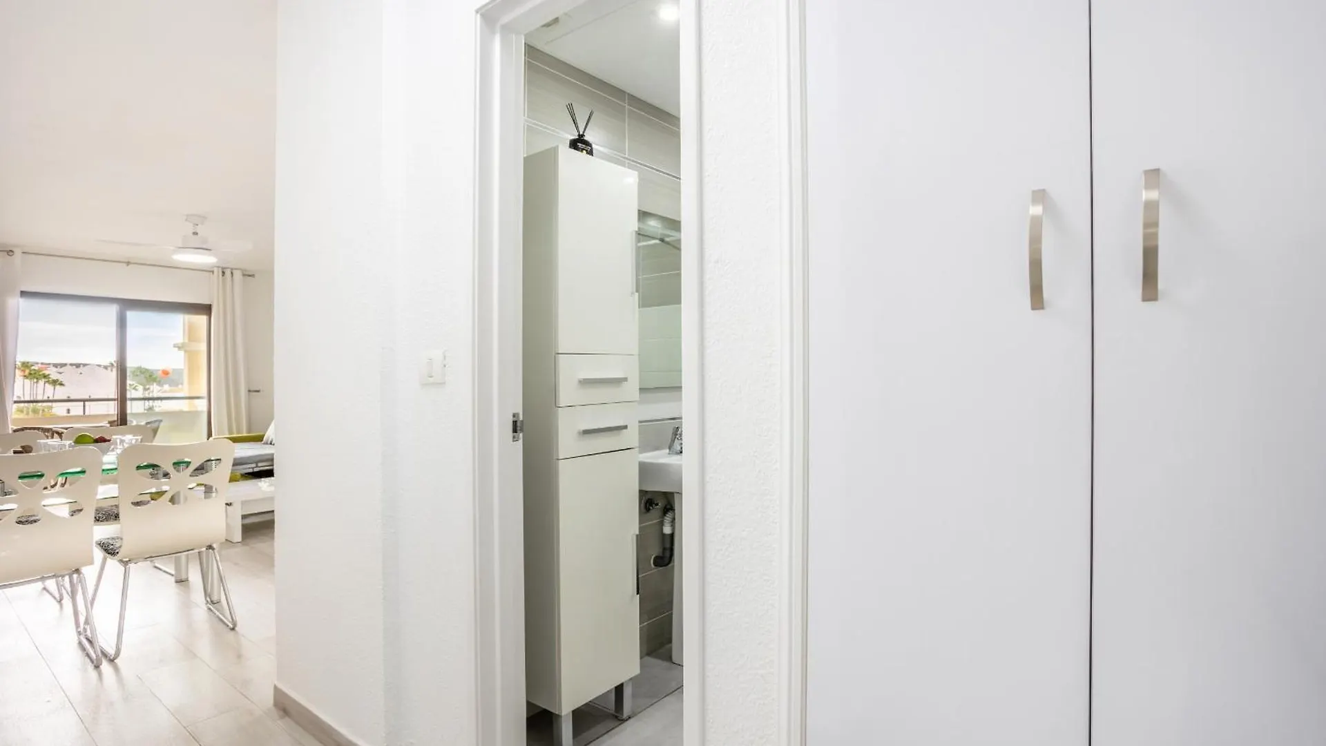 Castle Harbour Holiday Home Heated Pool Views By Lovetenerife Los Cristianos  0*, Los Cristianos (Tenerife)